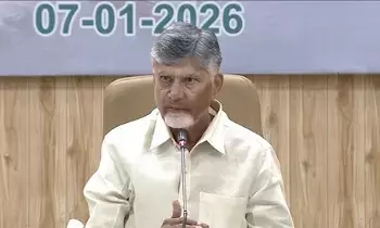 Chandrababu Appeals to Telangana: నీళ్లపై రాజకీయాలు చేయొద్దు.. తెలంగాణకు చంద్రబాబు విజ్ఞప్తి Chandrababu Appeals to Telangana: నీళ్లపై రాజకీయాలు చేయొద్దు.. తెలంగాణకు చంద్రబాబు విజ్ఞప్తి