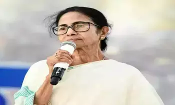 Mamata Alleges: ఐప్యాక్‌ చీఫ్‌ ఇంటి దాడుల్లో టీఎంసీ అంతర్గత డేటాను స్వాధీనం చేసుకోవడానికి ఈడీ ప్రయత్నం: మమతా ఆరోపణ