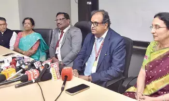 NMC Chairman Dr. Abhijat Sheth: పీపీపీ మోడల్తో పేదలకు నష్టం లేదు: ఎన్ఎంసీ చైర్మన్ డా. అభిజాత్ షెత్ NMC Chairman Dr. Abhijat Sheth: పీపీపీ మోడల్తో పేదలకు నష్టం లేదు: ఎన్ఎంసీ చైర్మన్ డా. అభిజాత్ షెత్