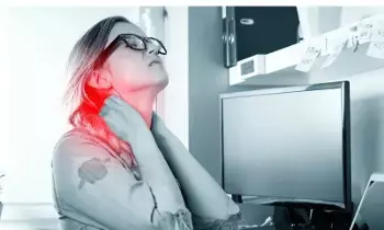 Screen Threat in the Digital Age:  డిజిటల్ యుగంలో స్క్రీన్ ముప్పు: మెడ నొప్పి, కంటి సమస్యలతో జాగ్రత్త