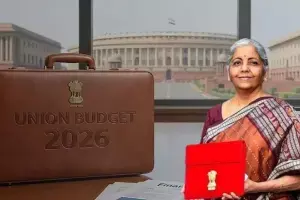 Budget 2026 : మధ్యతరగతికి భారీ షాక్..పాత పద్ధతిలో ట్యాక్స్ కట్టడం ఇక కుదరదా?