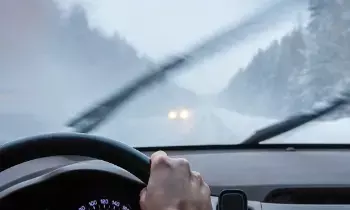 Car Care Tips : కారు అద్దాలపై మంచు ముసుగు..బంగాళదుంప, షేవింగ్ క్రీమ్ తో తీసేయండి