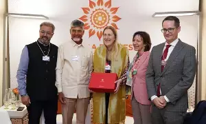 AP CM Chandrababu Holds Key Meetings at Davos: ఆంధ్రప్రదేశ్ ముఖ్యమంత్రి చంద్రబాబు దావోస్‌లో కీలక భేటీలు: అమరావతిని సైబర్ సెక్యూరిటీ నగరంగా తీర్చిదిద్దాలని ఇజ్రాయెల్‌ను కోరిన సీఎం