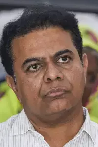 Phone Tapping Case: కేటీఆర్కు సిట్ నోటీసు: ఫోన్ అక్రమ ట్యాపింగ్ కేసులో విచారణకు పిలుపు Phone Tapping Case: కేటీఆర్కు సిట్ నోటీసు: ఫోన్ అక్రమ ట్యాపింగ్ కేసులో విచారణకు పిలుపు