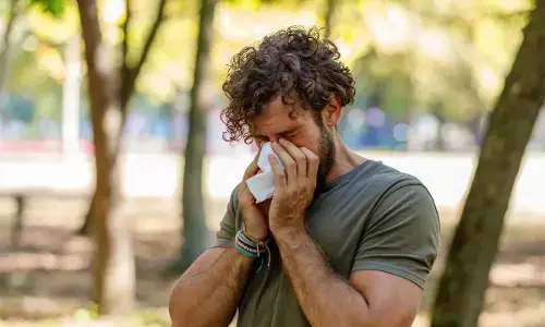 Sinus Trouble in Winter: చలికాలంలో సైనస్ వేధిస్తోందా? నిర్లక్ష్యం చేస్తే చెవులకూ ప్రమాదమే.. Sinus Trouble in Winter: చలికాలంలో సైనస్ వేధిస్తోందా? నిర్లక్ష్యం చేస్తే చెవులకూ ప్రమాదమే..