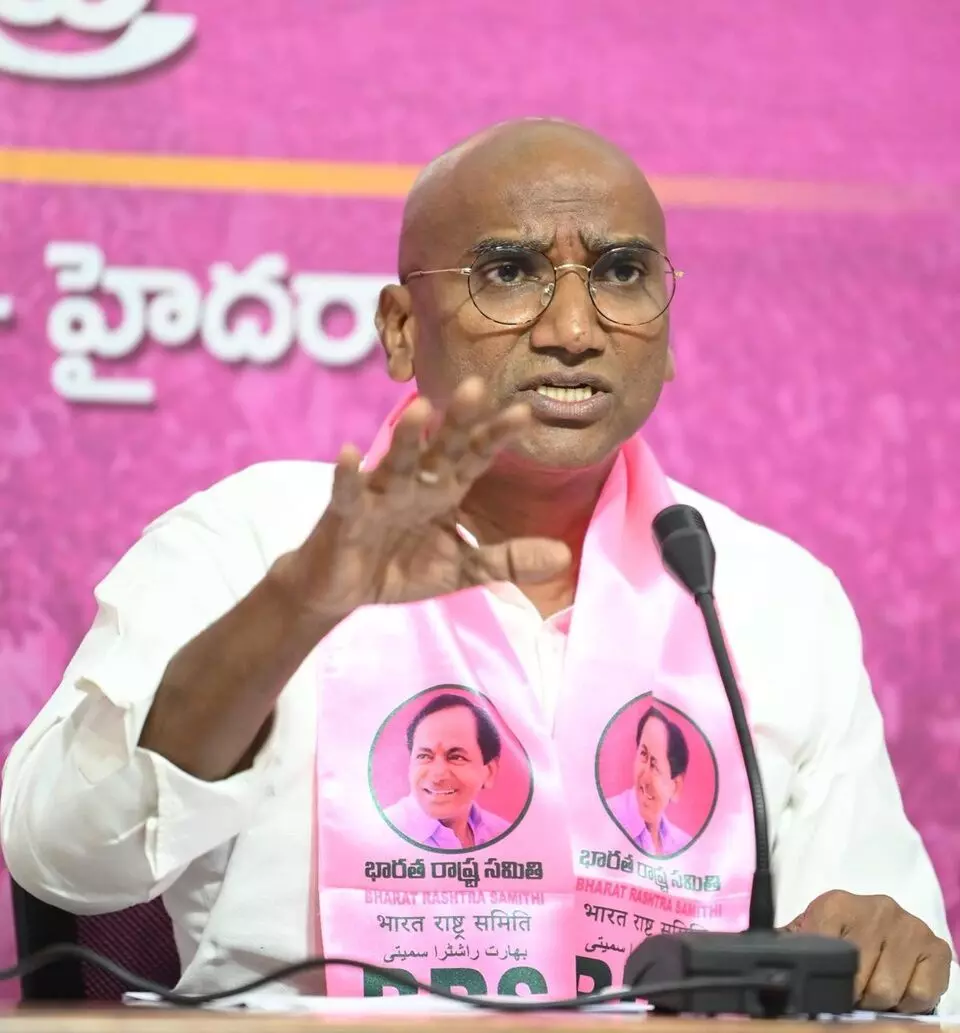 RS Praveen Kumar Challenges Sajjanar: సజ్జనార్ నోటీసులకు ఆధారాలతో సమాధానం: ఆర్ఎస్ ప్రవీణ్ కుమార్ సవాలు RS Praveen Kumar Challenges Sajjanar: సజ్జనార్ నోటీసులకు ఆధారాలతో సమాధానం: ఆర్ఎస్ ప్రవీణ్ కుమార్ సవాలు