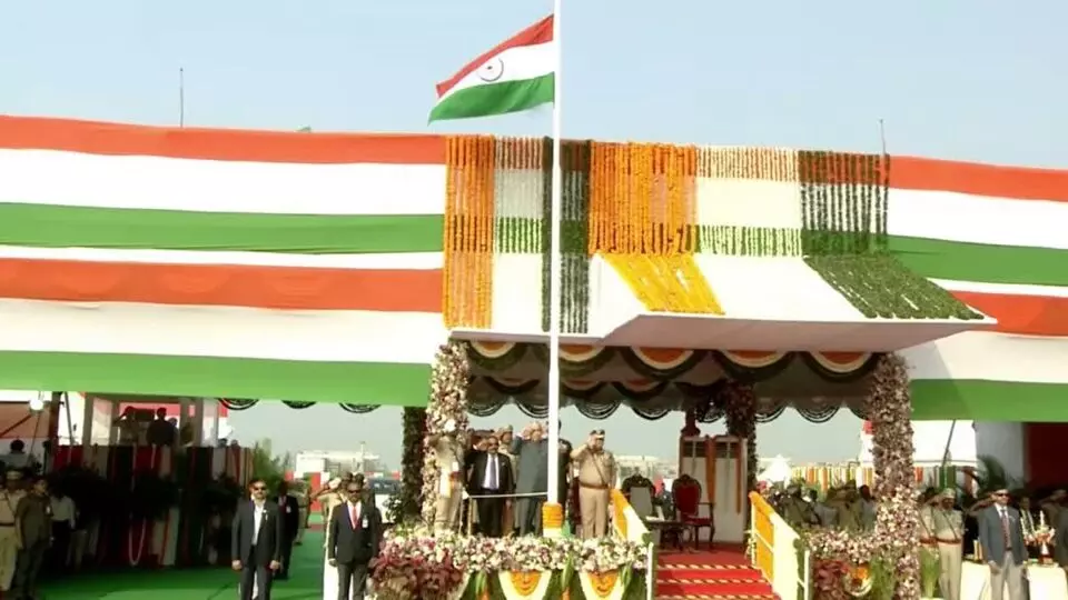 Republic Day Celebrations Held in Amaravati for the First Time: అమరావతిలో తొలిసారిగా గణతంత్ర దినోత్సవ వేడుకలు: గవర్నర్ జాతీయ పతాకం ఆవిష్కరణ Republic Day Celebrations Held in Amaravati for the First Time: అమరావతిలో తొలిసారిగా గణతంత్ర దినోత్సవ వేడుకలు: గవర్నర్ జాతీయ పతాకం ఆవిష్కరణ