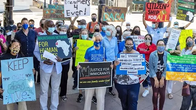 Discontent Over Trump’s Immigration Policies in the US: అమెరికాలో ట్రంప్ ఇమిగ్రేషన్ విధానాలపై అసంతృప్తి: ఆమోదం ఆల్ టైమ్ లోయెస్ట్ స్థాయికి చేరుకుంది Discontent Over Trump’s Immigration Policies in the US: అమెరికాలో ట్రంప్ ఇమిగ్రేషన్ విధానాలపై అసంతృప్తి: ఆమోదం ఆల్ టైమ్ లోయెస్ట్ స్థాయికి చేరుకుంది