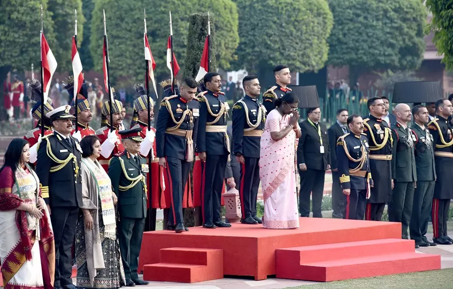 77th Republic Day celebrations: భారత్ స్వావలంబనను, స్వీయశక్తిని చాటిన దేశంగా రాణించింది 77th Republic Day celebrations: భారత్ స్వావలంబనను, స్వీయశక్తిని చాటిన దేశంగా రాణించింది