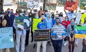 Discontent Over Trump’s Immigration Policies in the US: అమెరికాలో ట్రంప్ ఇమిగ్రేషన్ విధానాలపై అసంతృప్తి: ఆమోదం ఆల్ టైమ్ లోయెస్ట్ స్థాయికి చేరుకుంది Discontent Over Trump’s Immigration Policies in the US: అమెరికాలో ట్రంప్ ఇమిగ్రేషన్ విధానాలపై అసంతృప్తి: ఆమోదం ఆల్ టైమ్ లోయెస్ట్ స్థాయికి చేరుకుంది