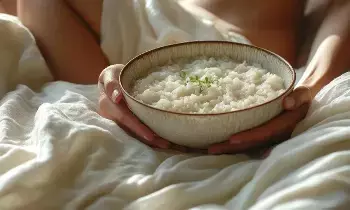 Eating While Sitting on the Bed: మంచం మీద కూర్చుని తింటున్నారా? అయితే లక్ష్మీదేవి మీ ఇంటిని వదిలి వెళ్లడం ఖాయం..