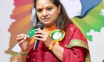 Kavitha’s Sharp Remarks: సీఎం రేవంత్‌కు సంతోష్‌రావు గూఢచారి: కవిత ఘాటు వ్యాఖ్యలు