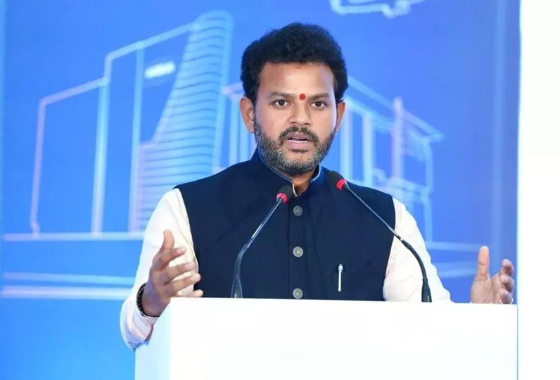 Aviation Minister Ram Mohan Naidu: మహారాష్ట్రకి తీరని నష్టం.. అజిత్ పవార్ మరణంపై విమానయాన మంత్రి రామ్మోహన్ నాయుడు Aviation Minister Ram Mohan Naidu: మహారాష్ట్రకి తీరని నష్టం.. అజిత్ పవార్ మరణంపై విమానయాన మంత్రి రామ్మోహన్ నాయుడు