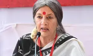Brinda Karat: బృందా కారత్: నగదు బదిలీ పథకాలు మహిళలకు ఉపయోగకరమే.. హక్కుల రక్షణే ప్రధాన సవాల్ Brinda Karat: బృందా కారత్: నగదు బదిలీ పథకాలు మహిళలకు ఉపయోగకరమే.. హక్కుల రక్షణే ప్రధాన సవాల్