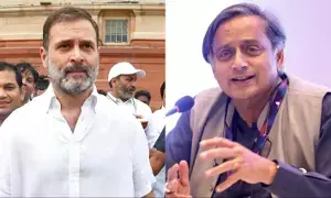 Shashi Tharoor: రాహుల్, ఖర్గేలతో శశిథరూర్ కీలక భేటీ: కాంగ్రెస్లో అసంతృప్తి చర్చలు? Shashi Tharoor: రాహుల్, ఖర్గేలతో శశిథరూర్ కీలక భేటీ: కాంగ్రెస్లో అసంతృప్తి చర్చలు?