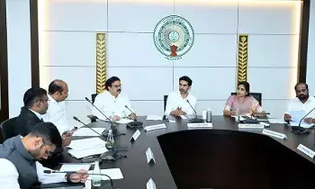 Andhra Pradesh IT Minister Nara Lokesh: సోషల్‌ మీడియాలో మైనర్లను దూరంగా ఉంచాలి: మంత్రి లోకేశ్‌