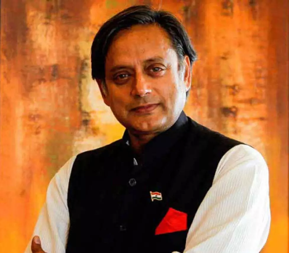 MP Shashi Tharoor: రాహుల్గాంధీ నిజాయితీపరుడు.. కాంగ్రెస్లోనే ఉంటా: థరూర్ MP Shashi Tharoor: రాహుల్గాంధీ నిజాయితీపరుడు.. కాంగ్రెస్లోనే ఉంటా: థరూర్