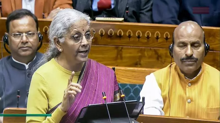 Budget 2026 : రాష్ట్రాలకు బడ్జెట్ కానుక..రూ.1.4లక్షల కోట్ల గ్రాంట్లు..16వ ఆర్థిక సంఘం సిఫార్సులకు ఓకే