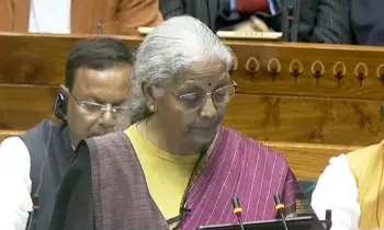 Nirmala Sitharaman: నిర్మలా సీతారామన్ వరుసగా 8వసారి బడ్జెట్ ప్రవేశపెట్టి చరిత్ర సృష్టి! Nirmala Sitharaman: నిర్మలా సీతారామన్ వరుసగా 8వసారి బడ్జెట్ ప్రవేశపెట్టి చరిత్ర సృష్టి!