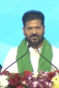 CM Revanth Reddy: ఏప్రిల్ నుంచి పేదలకు లక్షలాది ఇళ్లు: మున్సిపల్ ఎన్నికల్లో కాంగ్రెస్‌కు ఓటేయండి - సీఎం రేవంత్‌రెడ్డి