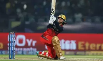 Womens Premier League (WPL) 2026:స్మృతి మంధాన సరికొత్త చరిత్ర.. ఎల్లీస్ పెర్రీ రికార్డు బద్దలు