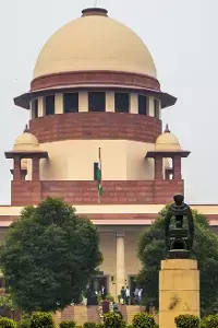 Supreme Court: తెలంగాణ అసెంబ్లీ స్పీకర్‌కు సుప్రీంకోర్టు కీలక ఆదేశాలు