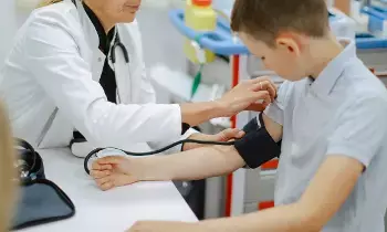 High Blood Pressure in Children: ఈ లక్షణాలు ఉంటే.. పిల్లల్లో బీపీ ఉన్నట్టే..