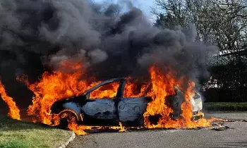 EV Safety Alert :  ఎలక్ట్రిక్ కార్లలో మంటలు ఎందుకు వస్తాయి? ఈ 5 జాగ్రత్తలు తప్పనిసరి