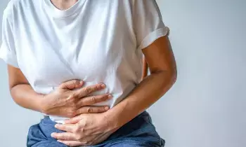 Struggling with Indigestion: అజీర్ణంతో ఇబ్బంది పడుతున్నారా.. ఈ అలవాట్లు మీ ప్రాణాలకే ప్రమాదం.. వైద్యులు ఏమంటున్నారంటే..?