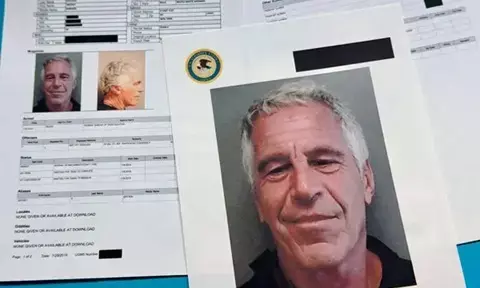 Epstein Files: ఎప్‌స్టీన్‌ ఫైళ్లు: ఎఫ్‌బీఐ దర్యాప్తు ప్రారంభమైన రోజున 330 గ్యాలన్ల సల్ఫ్యూరిక్‌ ఆమ్లం కొనుగోలు చేసిన ఎప్‌స్టీన్‌..?
