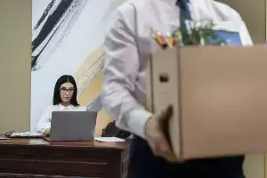 Leave Rules 2026 : జ్వరం వచ్చిందని సెలవులు పెడుతున్నారా ? కంపెనీ తీసేసే ఛాన్స్ మీరుస్తున్నట్లే