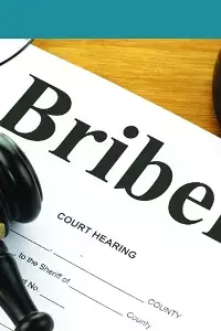 Bribe: లంచాలు తీసుకుంటూ దొరికినా.. అధికారులు మారడం లేదు!