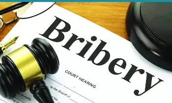 Bribe: లంచాలు తీసుకుంటూ దొరికినా.. అధికారులు మారడం లేదు!