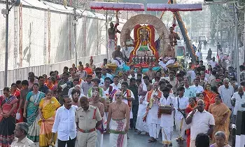 Sri Kalyana Venkateswara Swamy Brahmotsavam: సూర్య ప్రభ వాహనంపై శ్రీ సూర్య‌నారాయణ‌స్వామి అభయం