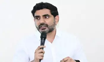 AP Minister Nara Lokesh: విపక్ష విమర్శలపై రక్షణాత్మక వైఖరి వద్దు.. ఎదురు దాడి చేయాలి: లోకేష్