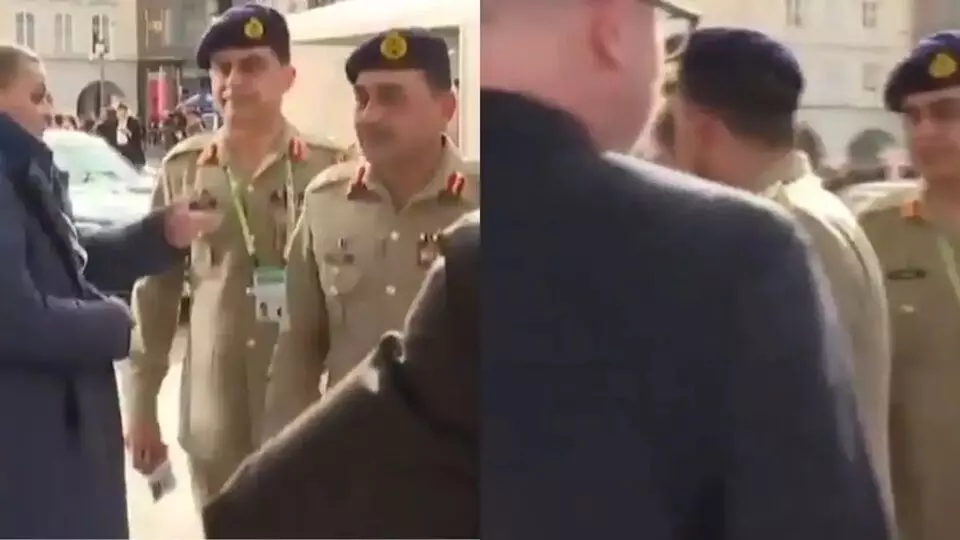 Pakistan Army Chief Asim Munir: ఆగండి... ఐడీ కార్డు చూపండి! మ్యూనిక్ సదస్సులో పాక్ ఆర్మీ చీఫ్ ఆసిం మునీర్కు భద్రతా సిబ్బంది షాక్.. వీడియో వైరల్ Pakistan Army Chief Asim Munir: ఆగండి... ఐడీ కార్డు చూపండి! మ్యూనిక్ సదస్సులో పాక్ ఆర్మీ చీఫ్ ఆసిం మునీర్కు భద్రతా సిబ్బంది షాక్.. వీడియో వైరల్