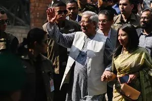 Muhammad Yunus: బంగ్లాదేశ్లో కొత్త ప్రభుత్వ ఏర్పాటు సమయంలో.. తాత్కాలిక నాయకుడు ముహమ్మద్ యూనస్ తదుపరి పాత్ర ఏమిటి? Muhammad Yunus: బంగ్లాదేశ్లో కొత్త ప్రభుత్వ ఏర్పాటు సమయంలో.. తాత్కాలిక నాయకుడు ముహమ్మద్ యూనస్ తదుపరి పాత్ర ఏమిటి?