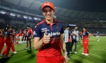 Smriti Mandhana: స్మృతి మంధానకు మరో అరుదైన గౌరవం Smriti Mandhana: స్మృతి మంధానకు మరో అరుదైన గౌరవం