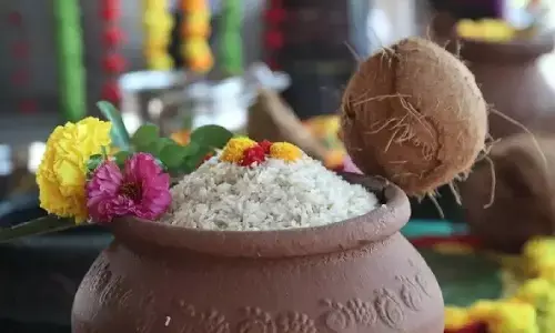 Goddess Annapurna’s Blessings: వంటగదిలో బియ్యం పాత్ర ఖాళీగా ఉంచుతున్నారా? అన్నపూర్ణ అనుగ్రహం కోసం ఈ జాగ్రత్తలు తప్పనిసరి.. Goddess Annapurna’s Blessings: వంటగదిలో బియ్యం పాత్ర ఖాళీగా ఉంచుతున్నారా? అన్నపూర్ణ అనుగ్రహం కోసం ఈ జాగ్రత్తలు తప్పనిసరి..