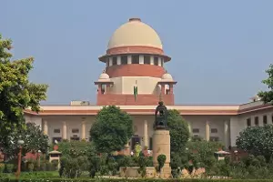 Supreme Court : సుప్రీంకోర్టు ఆందోళన: పిటిషన్ల రచనలో ఏఐ వాడకం ప్రమాదకరం