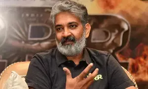 Rajamouli’s Big Dream: హాలీవుడ్ ఆఫర్ల కంటే అదే ముఖ్యం.. భారతీయ సినిమాపై రాజమౌళి బిగ్ డ్రీమ్.. Rajamouli’s Big Dream: హాలీవుడ్ ఆఫర్ల కంటే అదే ముఖ్యం.. భారతీయ సినిమాపై రాజమౌళి బిగ్ డ్రీమ్..