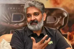 Rajamouli’s Big Dream: హాలీవుడ్ ఆఫర్ల కంటే అదే ముఖ్యం.. భారతీయ సినిమాపై రాజమౌళి బిగ్ డ్రీమ్.. Rajamouli’s Big Dream: హాలీవుడ్ ఆఫర్ల కంటే అదే ముఖ్యం.. భారతీయ సినిమాపై రాజమౌళి బిగ్ డ్రీమ్..