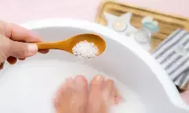Adding Salt to Bath Water: స్నానం చేసే నీళ్లలో ఉప్పు కలిపితే ప్రయోజనాలు