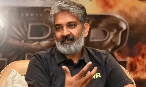 Rajamouli’s Big Dream: హాలీవుడ్ ఆఫర్ల కంటే అదే ముఖ్యం.. భారతీయ సినిమాపై రాజమౌళి బిగ్ డ్రీమ్.. Rajamouli’s Big Dream: హాలీవుడ్ ఆఫర్ల కంటే అదే ముఖ్యం.. భారతీయ సినిమాపై రాజమౌళి బిగ్ డ్రీమ్..