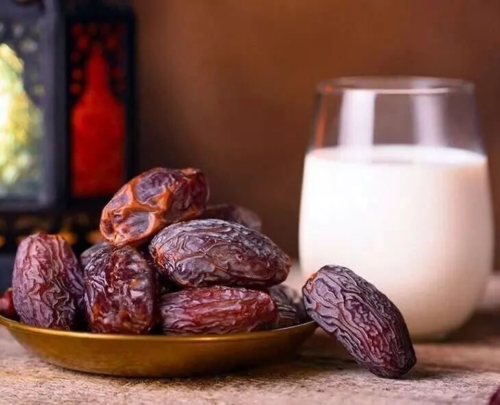 Eating Dates in the Morning: ఉదయం పూట ఖర్జూరాలు తింటే ఎన్నో ఆరోగ్య ప్రయోజనాలు Eating Dates in the Morning: ఉదయం పూట ఖర్జూరాలు తింటే ఎన్నో ఆరోగ్య ప్రయోజనాలు