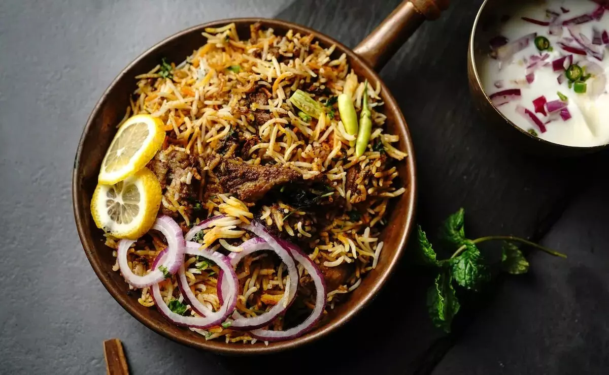 Biryani Tax Scam : దేశ చరిత్రలోనే అతిపెద్ద బిర్యానీ కుంభకోణం.. 70,000 కోట్ల దోపిడీ వెనుక సాఫ్ట్వేర్ మాయ Biryani Tax Scam : దేశ చరిత్రలోనే అతిపెద్ద బిర్యానీ కుంభకోణం.. 70,000 కోట్ల దోపిడీ వెనుక సాఫ్ట్వేర్ మాయ