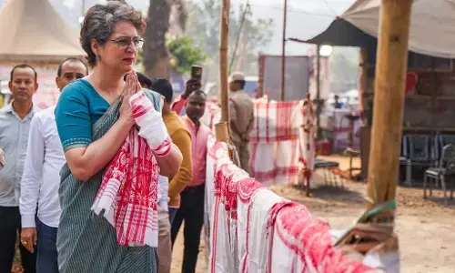 Priyanka Gandhi Criticises: అస్సాంలో రాజకీయ వివాదం: గౌరవ్ గొగొయ్ కుటుంబాన్ని లాగడం సరికాదు - ప్రియాంకా గాంధీ విమర్శ