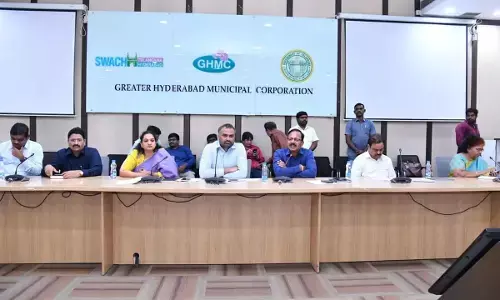 Commissioners :ప్రతి రోజూ ఇంటింటా చెత్త సేకరణ చేపడతాం