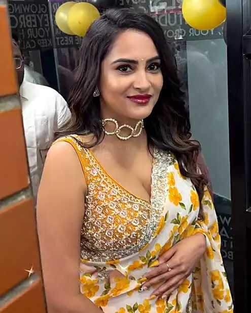 Himaja Fires Back: హిమజ ఫైర్.. నా కష్టం చూడరా? నా కారు, ఇల్లు చూసి ఏడుస్తారేంటి.. Himaja Fires Back: హిమజ ఫైర్.. నా కష్టం చూడరా? నా కారు, ఇల్లు చూసి ఏడుస్తారేంటి..