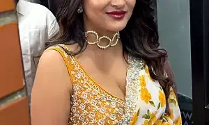 Himaja Fires Back:  హిమజ ఫైర్.. నా కష్టం చూడరా? నా కారు, ఇల్లు చూసి ఏడుస్తారేంటి..